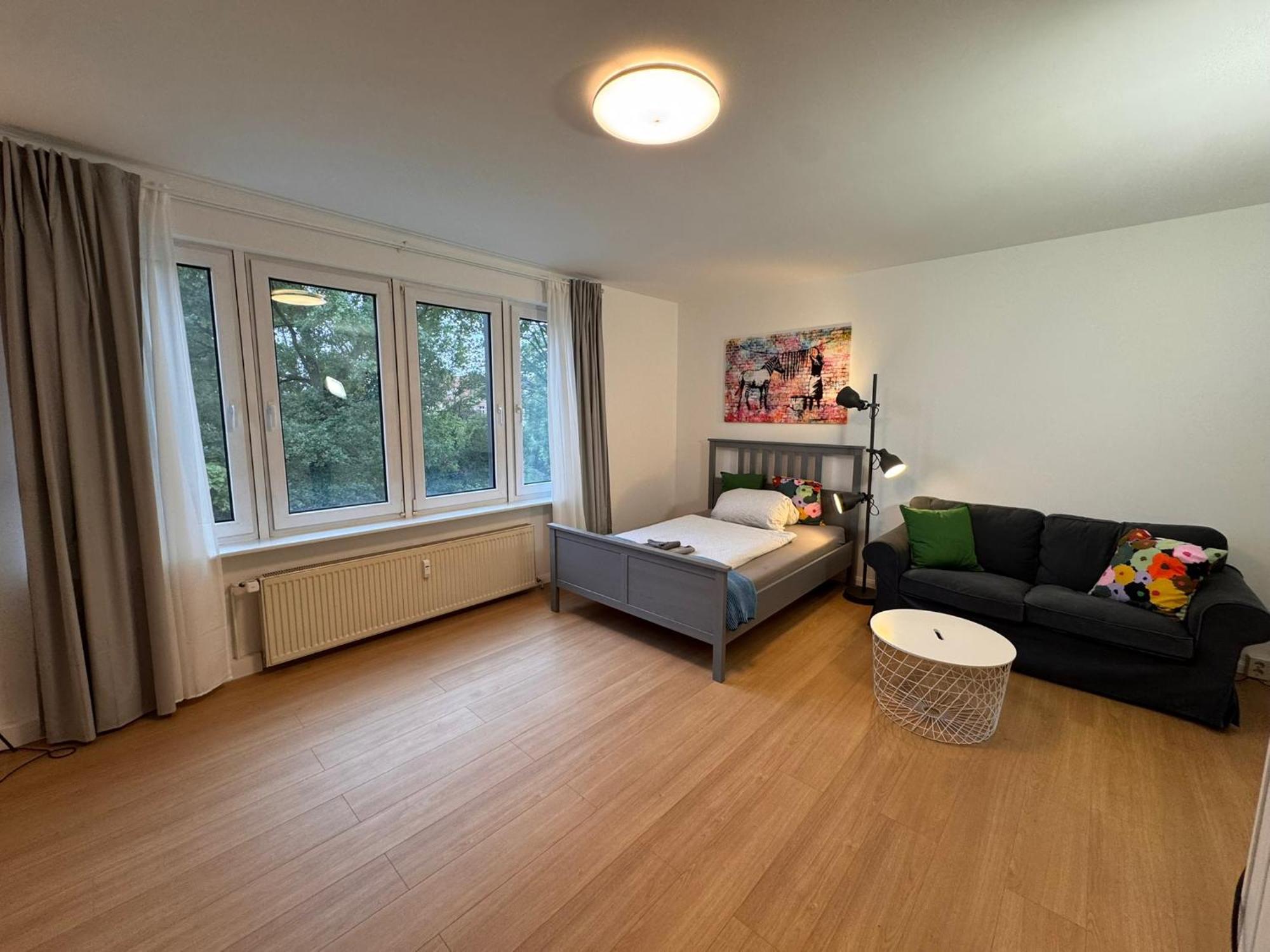 Fc-Apartmenthaus Falkensee Mit Grossem Garten Und Pkw Stellflaechen Exteriér fotografie