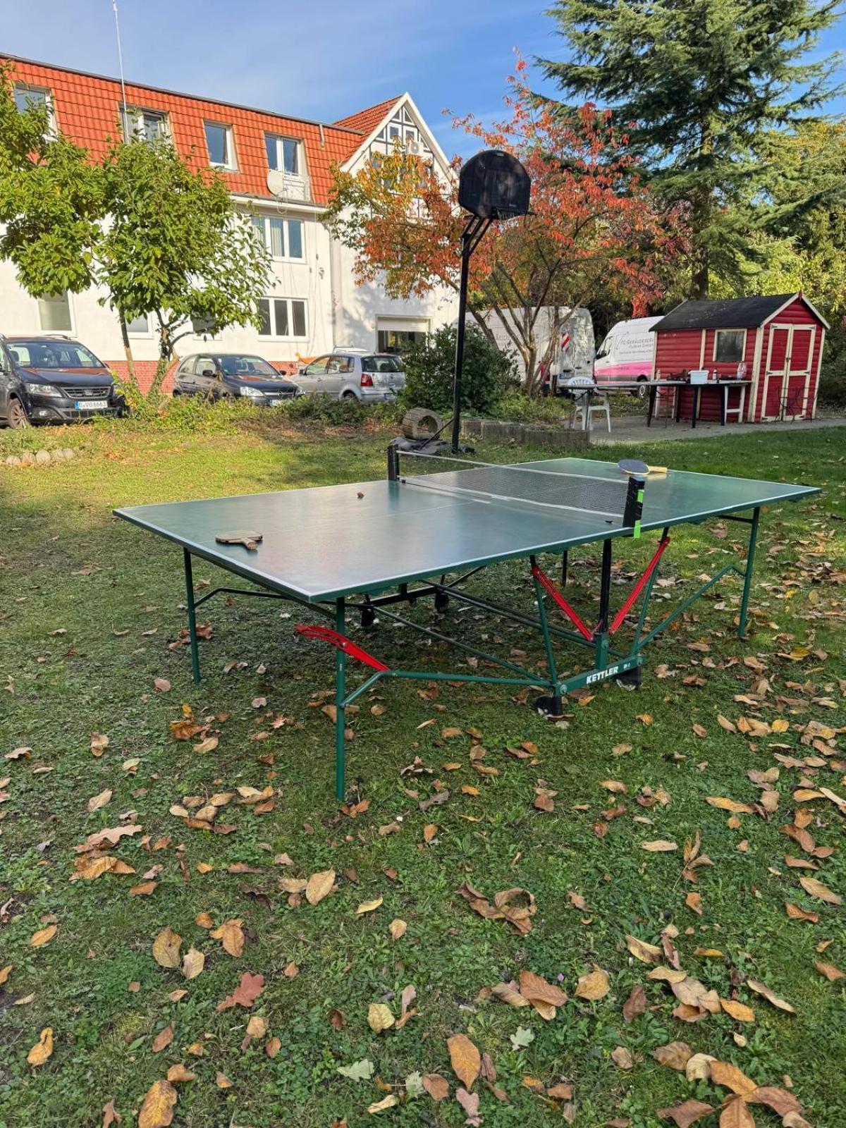 Fc-Apartmenthaus Falkensee Mit Grossem Garten Und Pkw Stellflaechen Exteriér fotografie