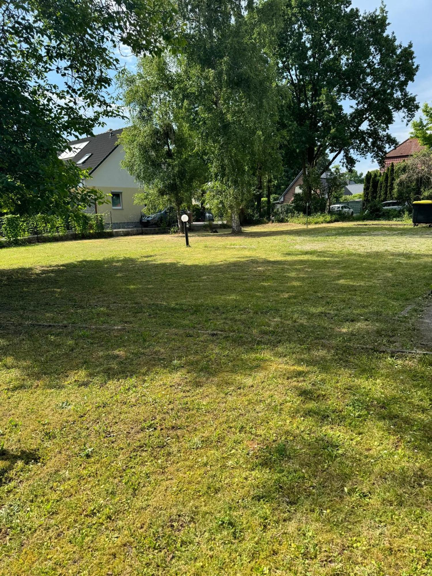 Fc-Apartmenthaus Falkensee Mit Grossem Garten Und Pkw Stellflaechen Exteriér fotografie